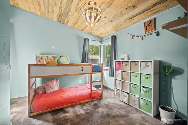 2nd bedroom.