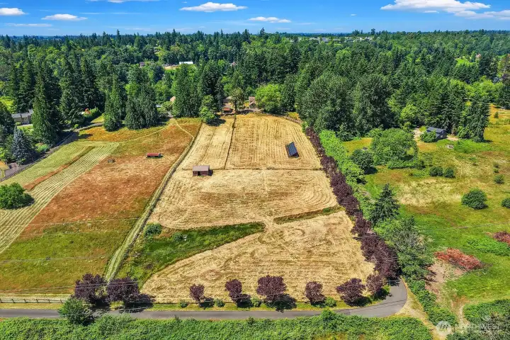 Shows the 5.58 Acres!