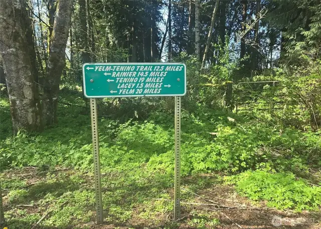 Nearby trailhead to the 27-mile-long paved Chehalis Western Trail.