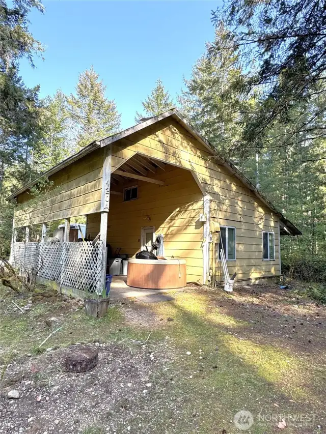 Detached additional dwelling unit w/ carport