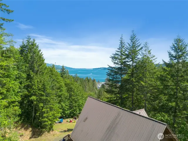 Property overlooks the Hood Canal, offering expansive views of the fjord.