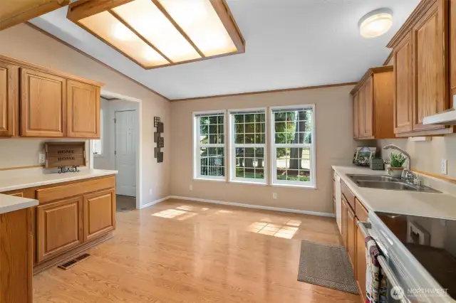 Open kitchen with eating area