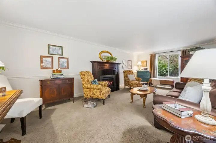 Large living room with a gas fireplace.