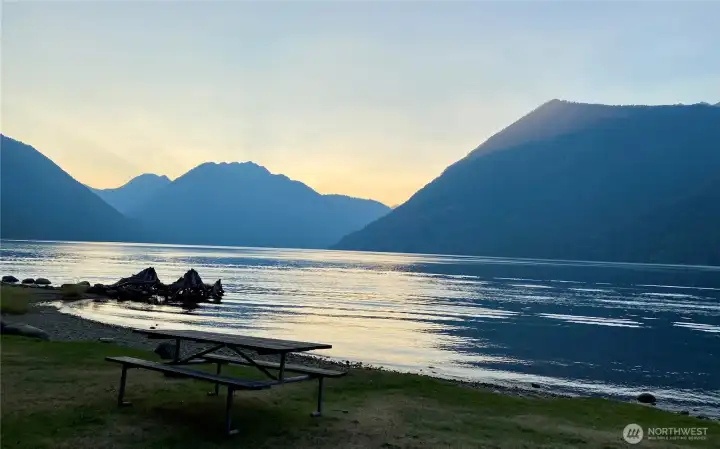 Short walk to beautiful Lake Cushman!
