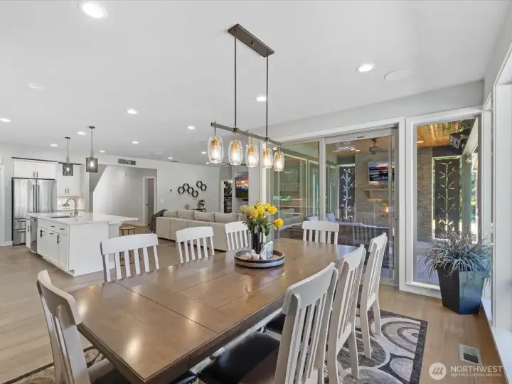 Dining area perfectly positioned for effortless indoor-outdoor living Dining area perfectly positioned for effortless indoor-outdoor living