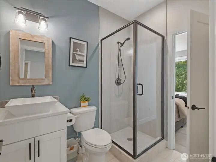 Beautifully appointed main-floor bathroom with quality finishes Beautifully appointed main-floor bathroom with quality finishes