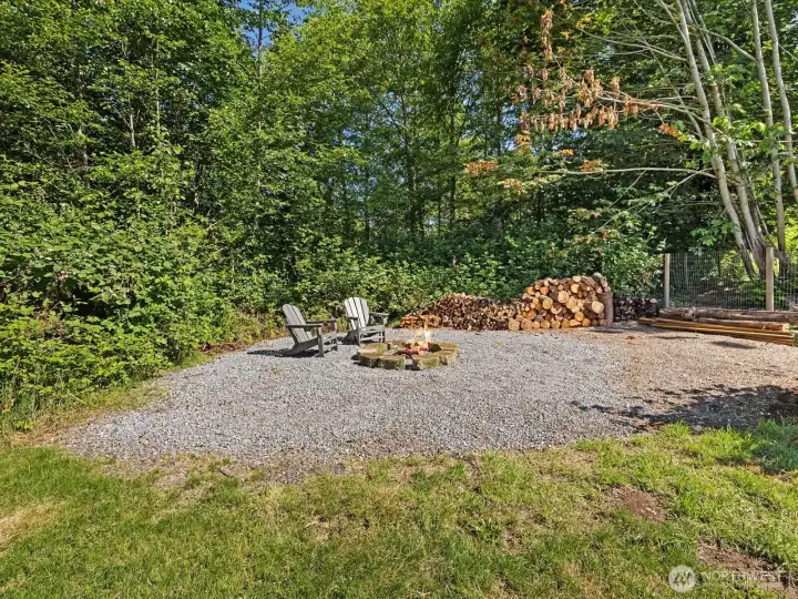 Gather around the fire pit and enjoy evenings under the stars Gather around the fire pit and enjoy evenings under the stars