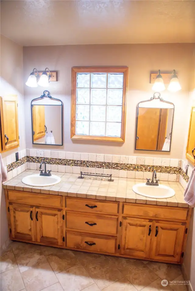 Primary bathroom with custom touches throughout!