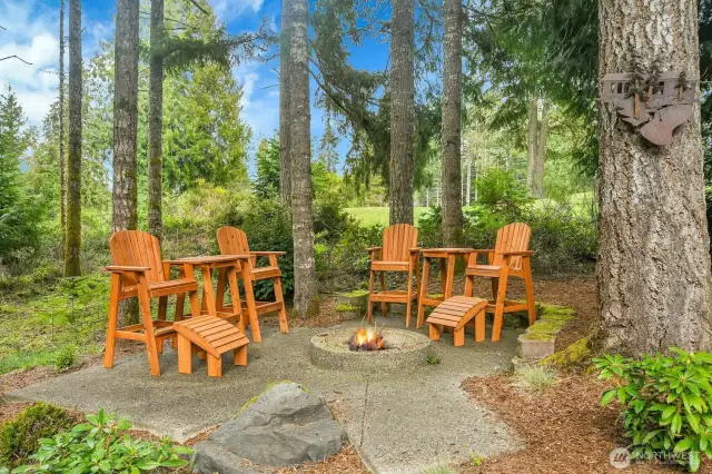 Firepit in your private wooded sanctuary