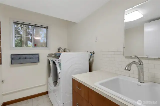 Laundry/Basement Bathroom