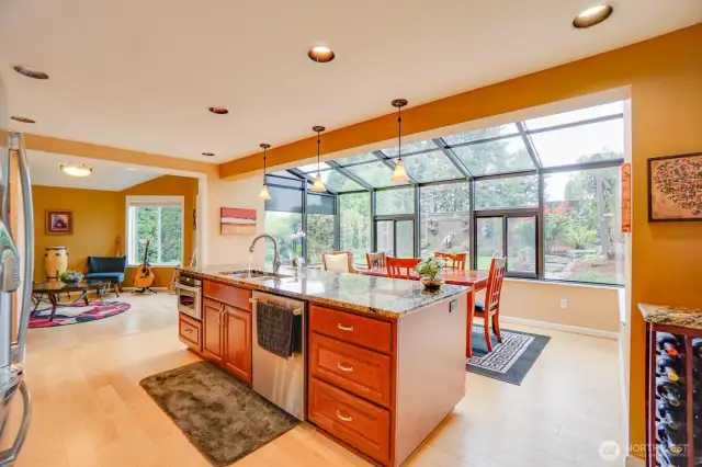 Kitchen/Solarium