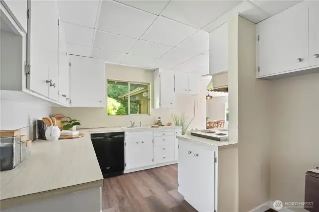 A spacious layout ready for your vision—update with ease while honoring the home’s mid-century soul.