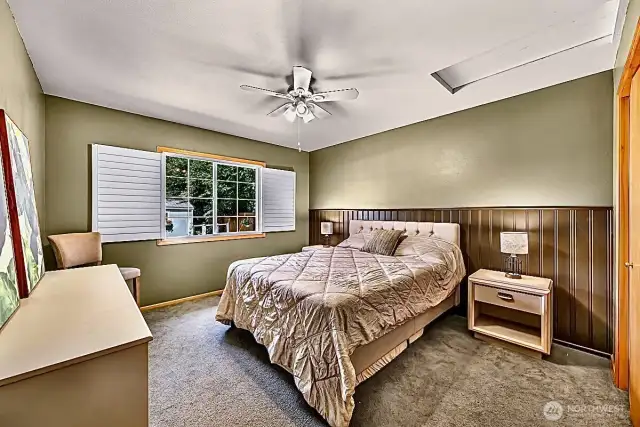 Guest room with new carpet and  Beadboard