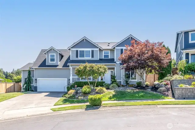 Sought after Belmont III Gated Community in the Puyallup School District.  Conveniently located in the Summit Area with great access to every Puyallup, Tacoma City Center, Port of Tacoma & much more!