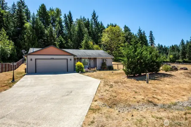Back at the beginning. Did you notice how wide and long this driveway is?