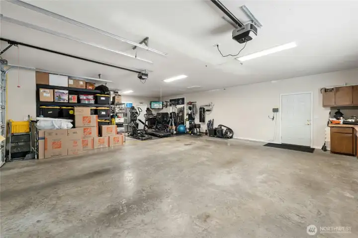 Oversized 3 Car Home garage