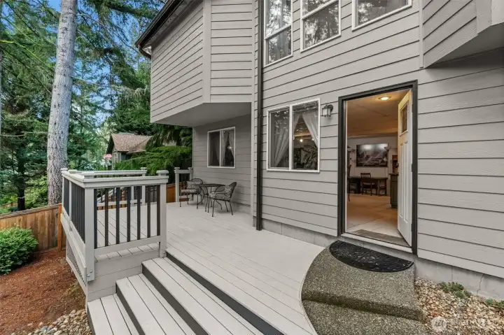 Separate Entry to Lower Level