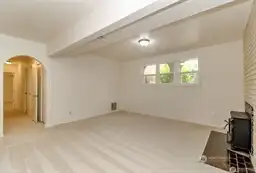 Lower level family room/rec room