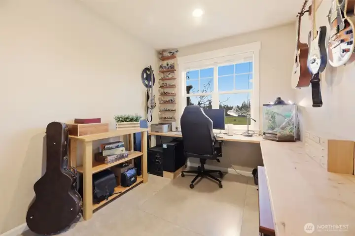 Office space in Primary Suite