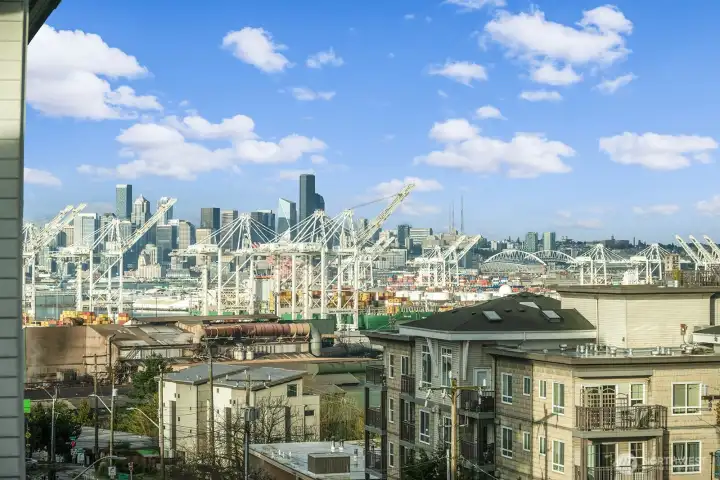 Hello Seattle Skyline!