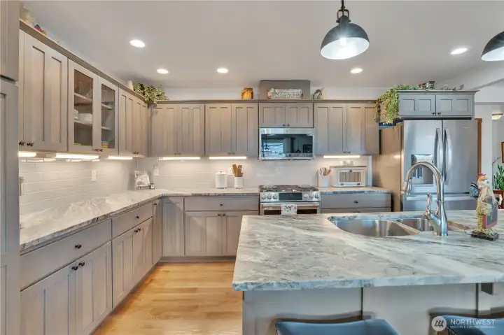 Lots of Counter Space   and Cabinetry!