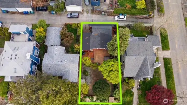 Desirable lot in the heart of the city!