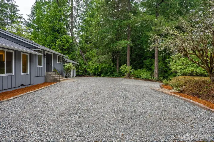 Plenty of parking for cars, toys, RV - what ever you need!