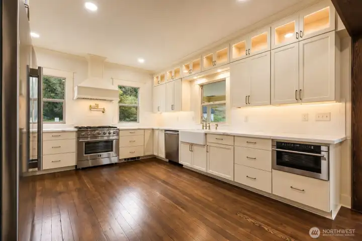 so much counter space.