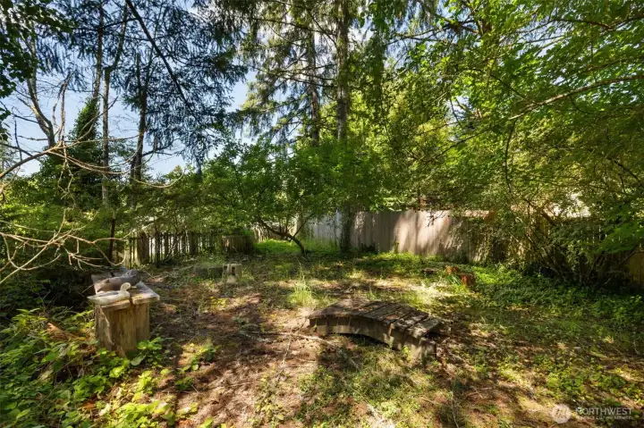 Large Private Backyard Large Private Backyard