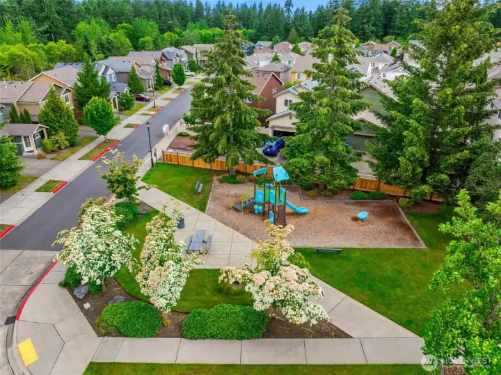 Meridian Campus Park just steps away. Meridian Campus Park just steps away.