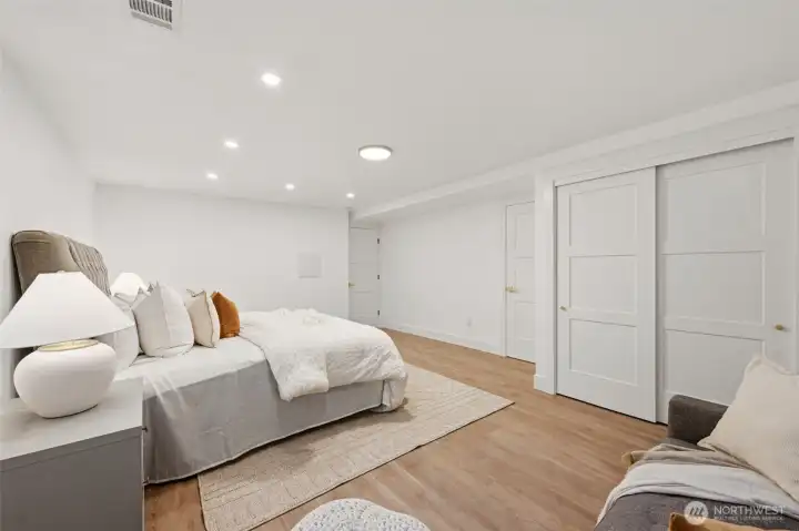 Features 2 closets!