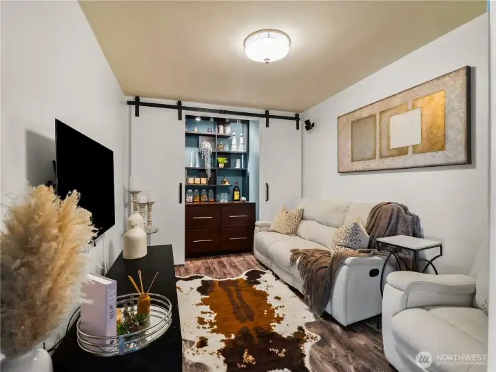Additional room, with closet.