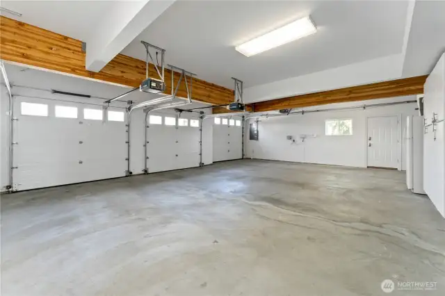 3 bay garage with boat bay.