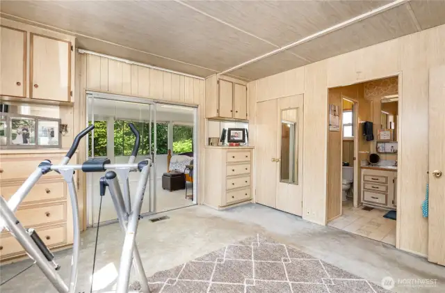 Use as office space, exercise room or whatever you need!