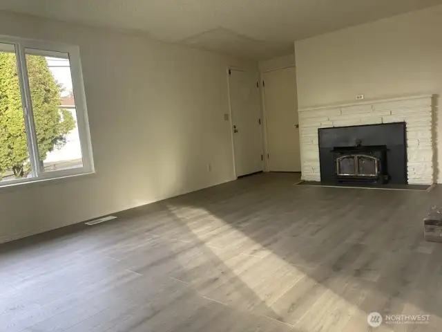 living rm with fireplace