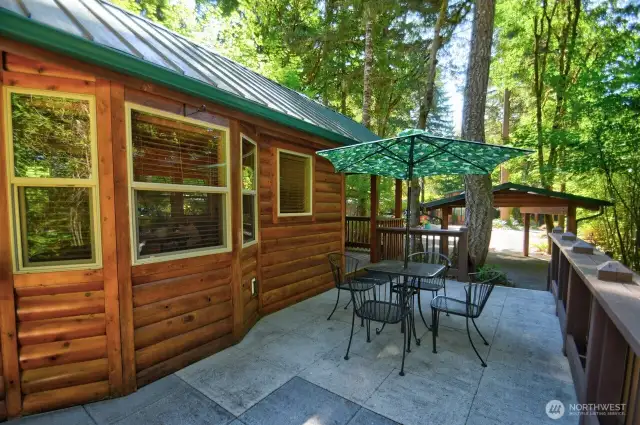 SIDE PORCH