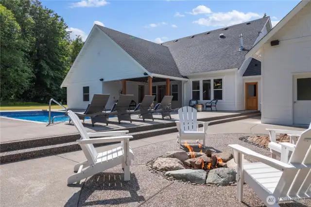 The in-ground propane fire pit is perfect for roasting s'mores this summer!