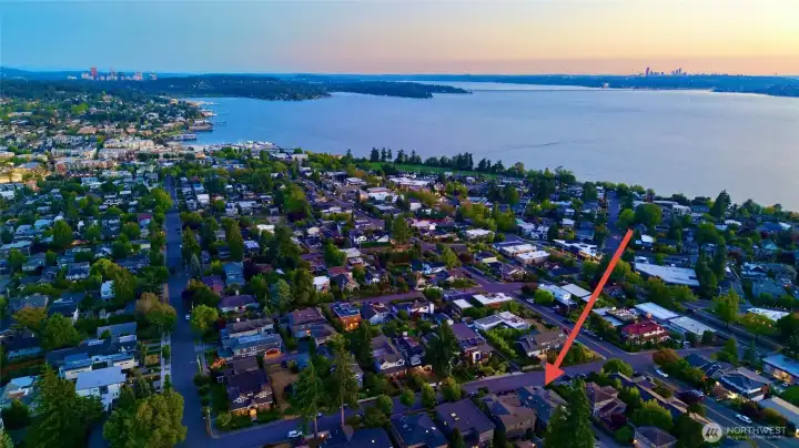 Blocks to Vibrant Downtown Kirkland