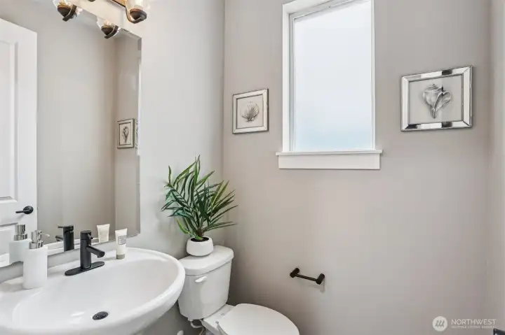 Bathroom off Dinning room