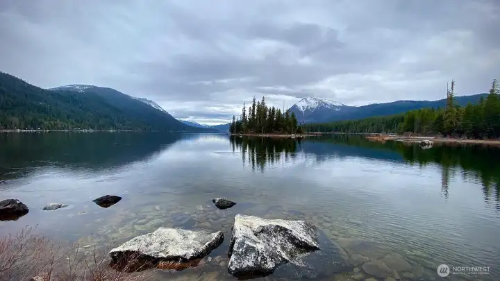 Lake Wenatchee State park close by