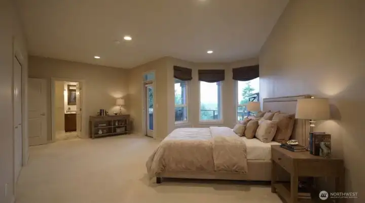 bonus room/virtual rendering as a 2nd primary suite