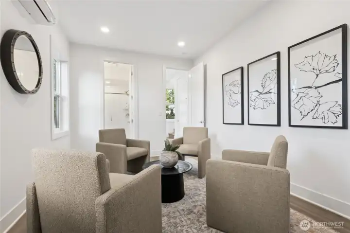 Lower floor ensuite (Facade, Ext Colors, Interior Photos & Floor Plans for illustrative purposes only. Actual Facade, Ext Colors, Interiors & Floor Plans may differ.)