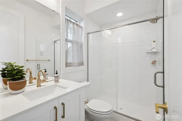 Lower floor bath (Facade, Ext Colors, Interior Photos & Floor Plans for illustrative purposes only. Actual Facade, Ext Colors, Interiors & Floor Plans may differ.)