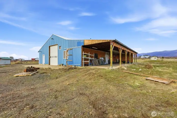 16 x 60 (960 sq ft) lean-to