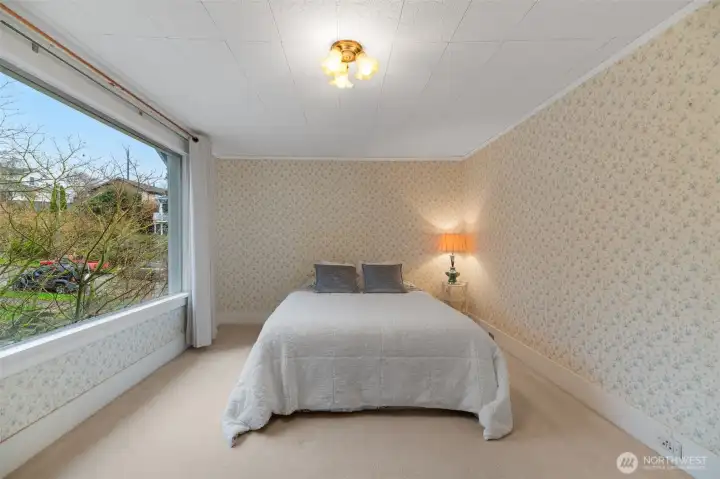 Generous sized bedroom with room for a sitting space.