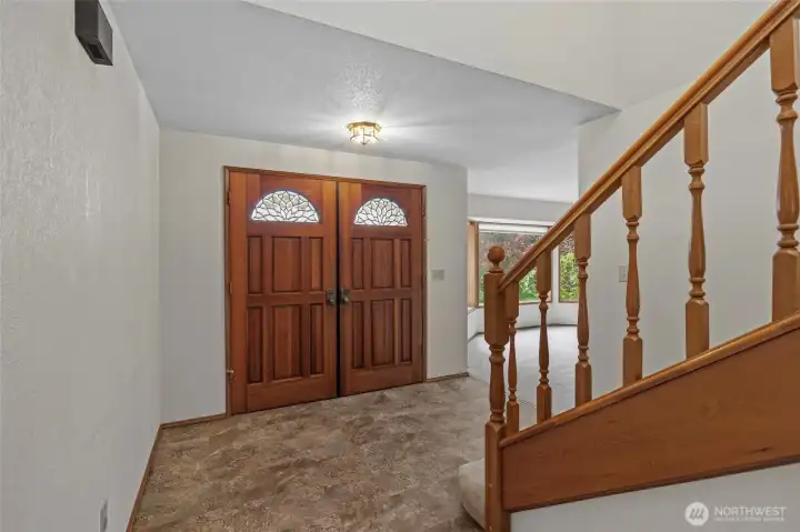 Grand entry with staircase