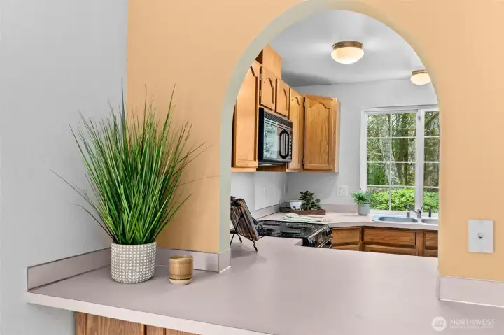 Pass through to kitchen