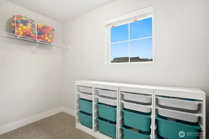 Upstairs oversized closet off of Bonus room