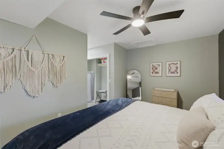 Primary has walk in closet