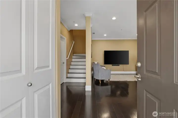 Stunning hardwood floorwing throughout Stunning hardwood floorwing throughout